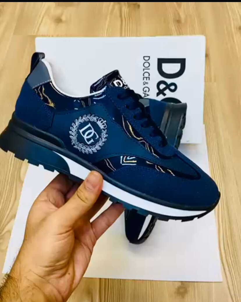 Baskets élégantes en cuir bleu