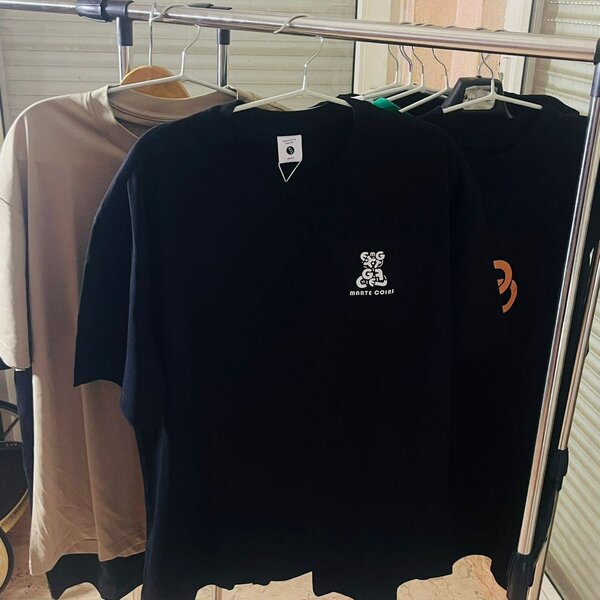 T-shirt noir pour homme