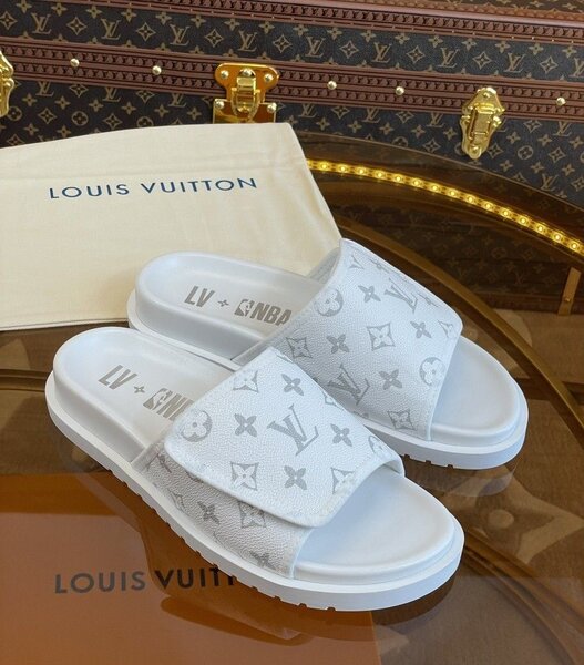 Mules Louis Vuitton x NBA blanches