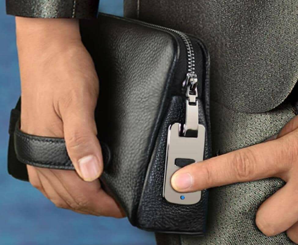 Sac à main intelligent avec verrouillage par empreinte digitale