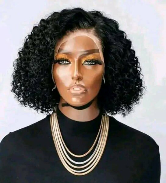 Perruque courte bouclée pour femme