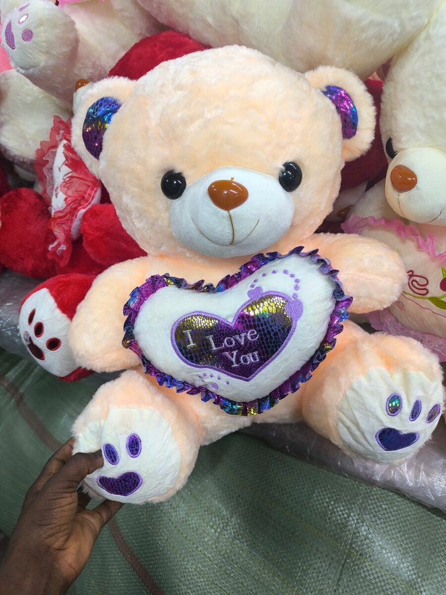 Peluche avec cœur 40cm