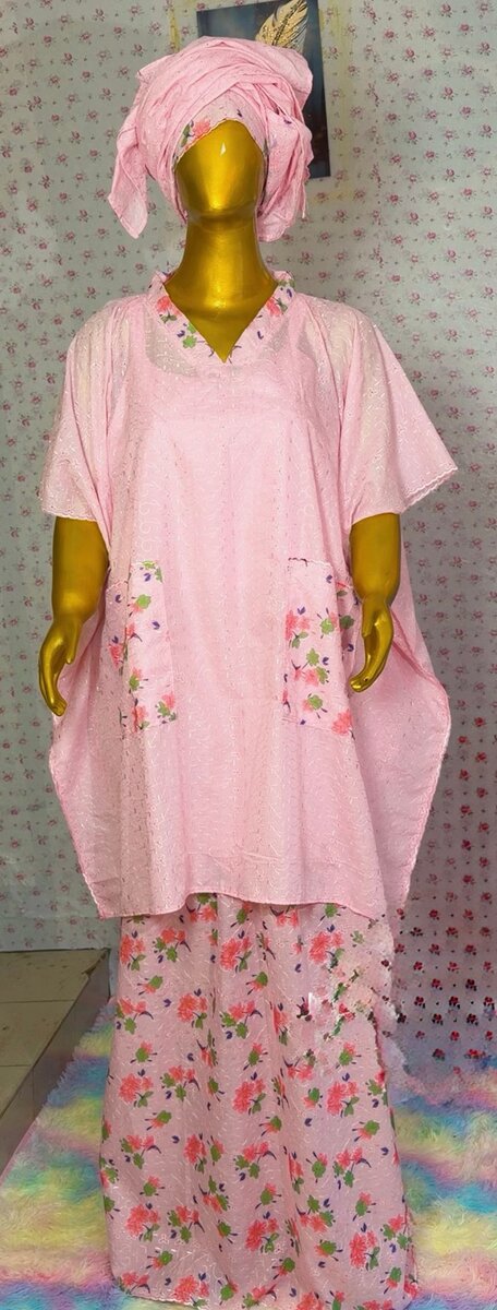 Robe plus foulard dentelle