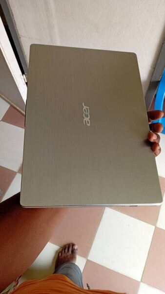 Acer Laptop Intel Core i5 8em