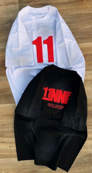 T-shirts modernes "11" unisexes