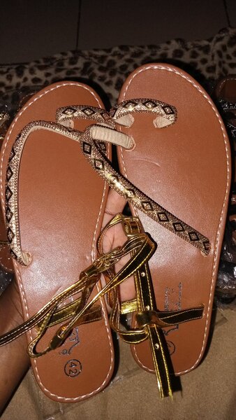 Sandales Chic et Confortable