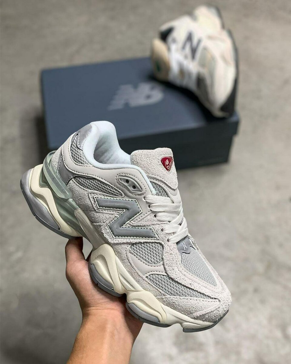 New Balance 9060 Sneakers