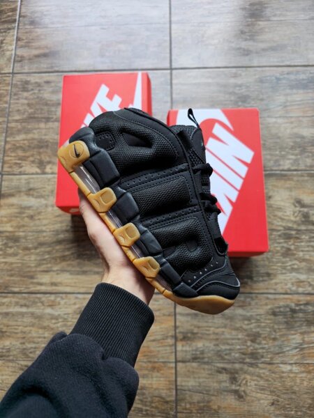 Nike air more uptempo