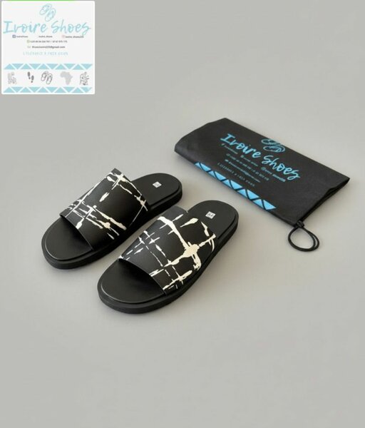 Claquettes Noires Ivoire Shoes