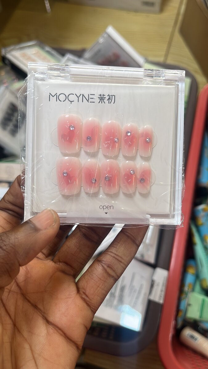 Mocyne Faux Ongles Élégants