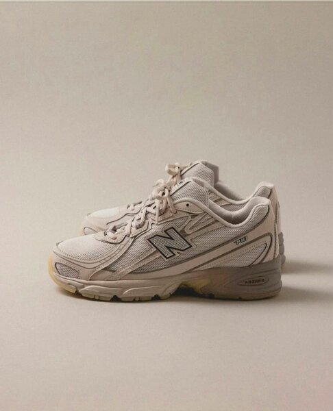 Chaussures New Balance 740