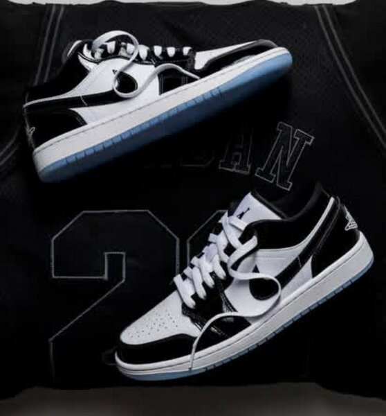 Chaussures Nike Air Jordan 1 Low noir et blanc