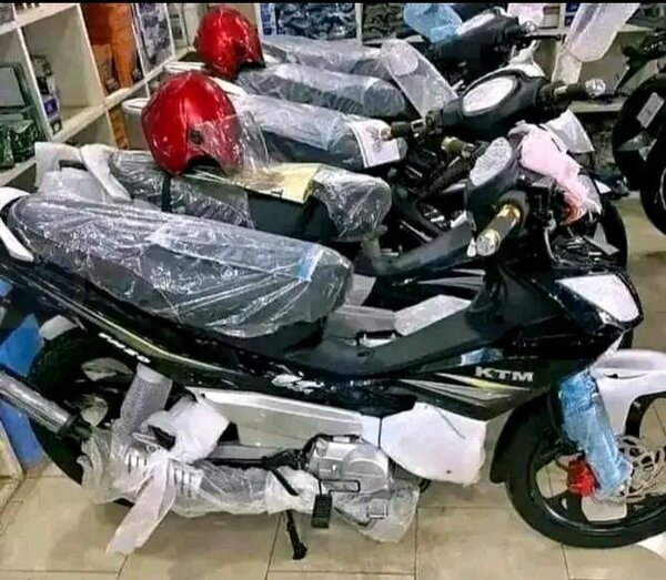 Nouveau Scooter KTM Moto Motorcycle