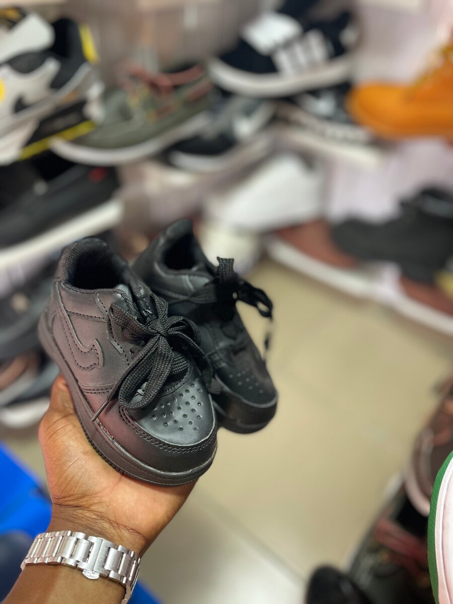 Chaussures Noires Enfant Sport