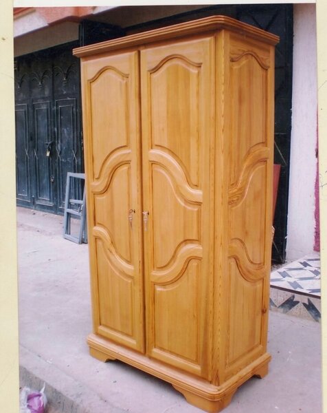 Armoire en bois 2 portes