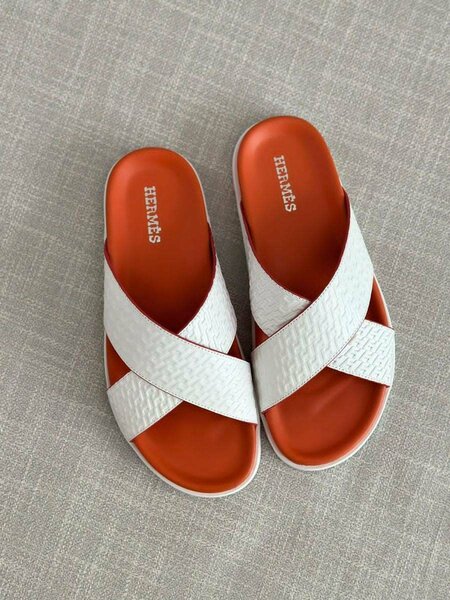 Hermès Sandales Blanches Élégantes