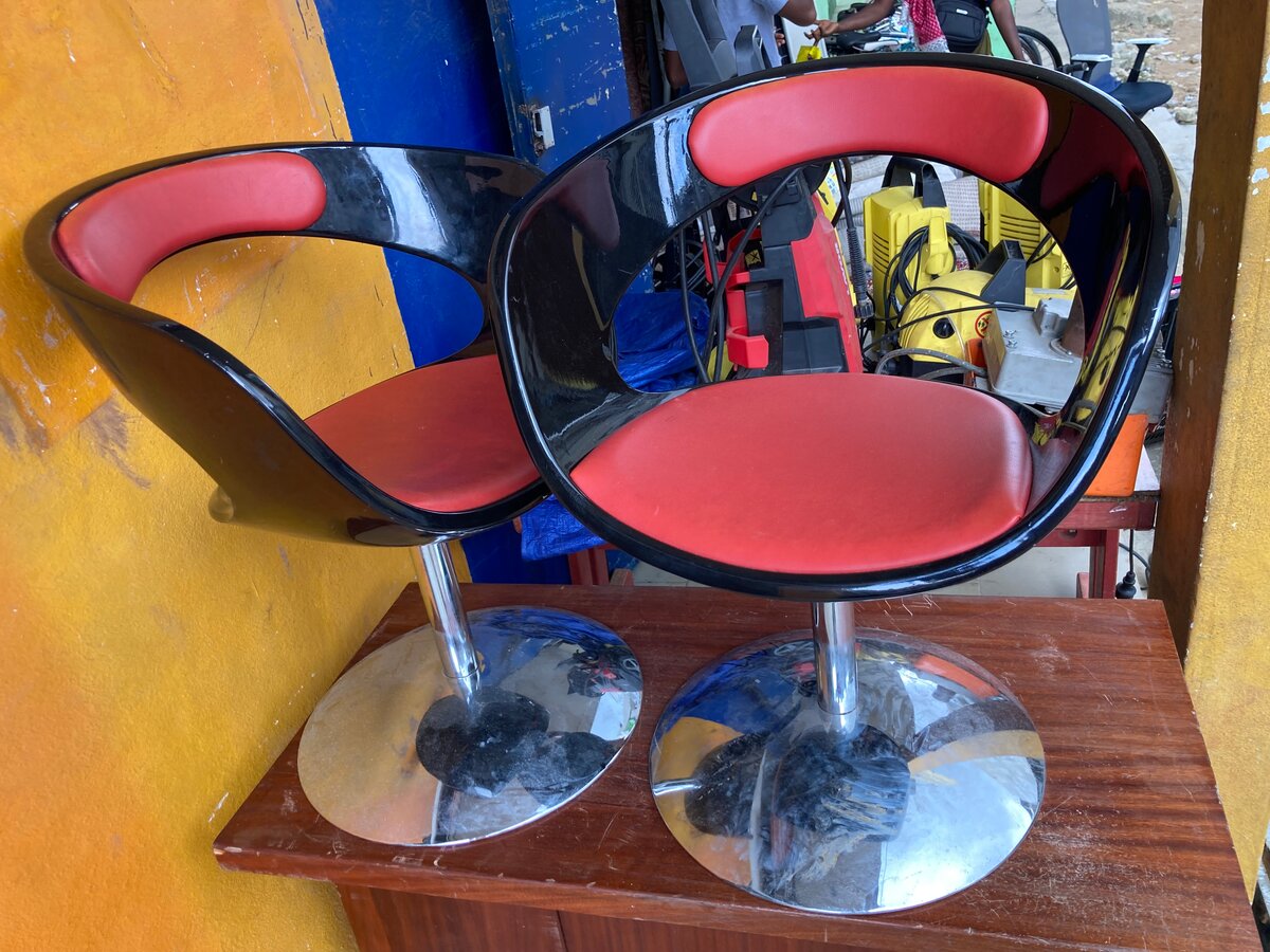 Tabourets de bar rouges modernes