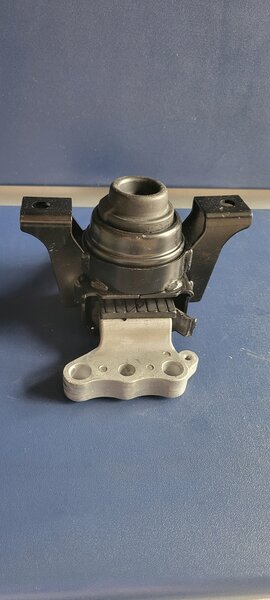 Support moteur acier robuste