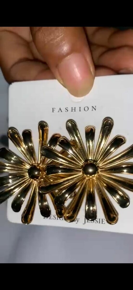 Boucles d'oreilles florales élégantes