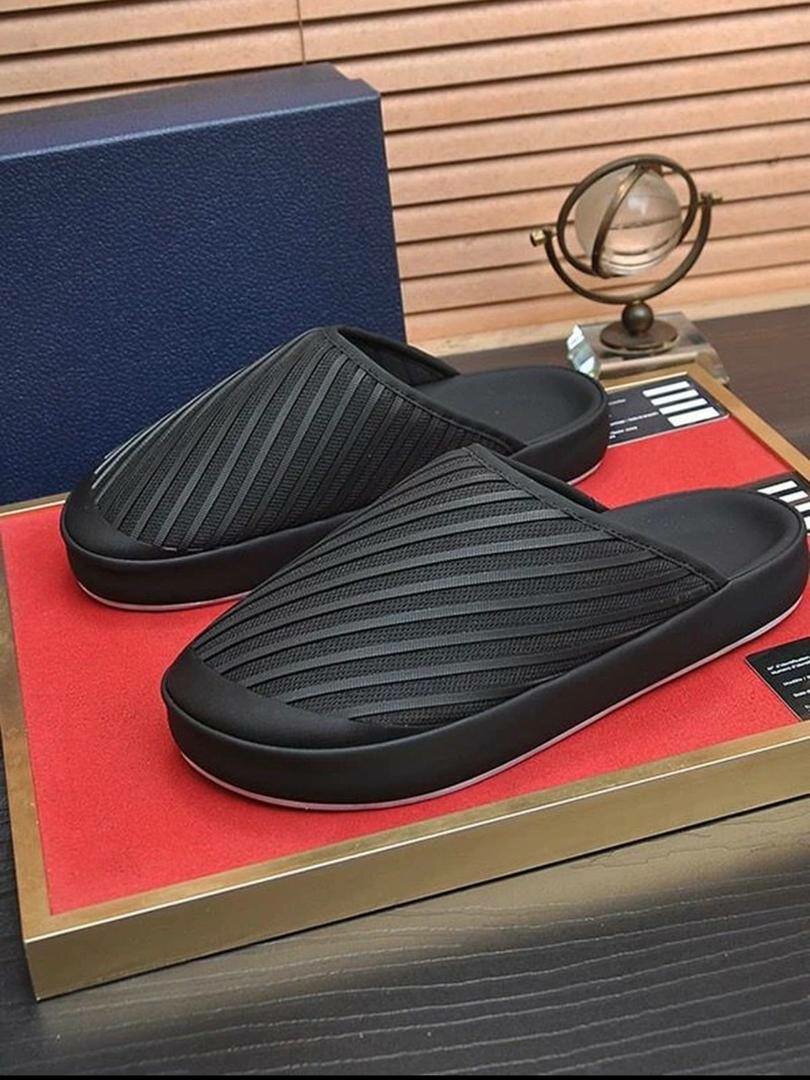Slippers élégants et confortables