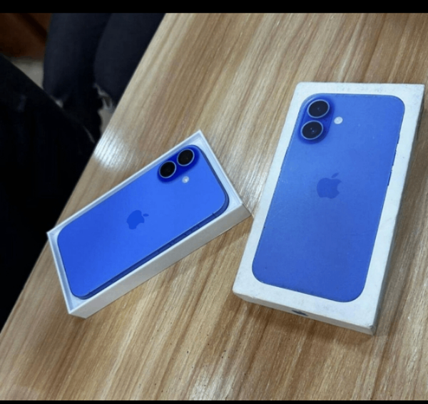 Apple iPhone 16 bleu