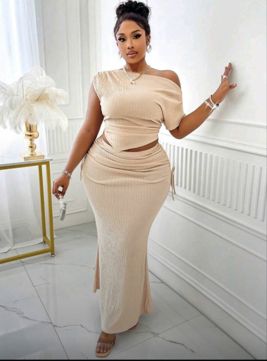 Robe moulante beige élégante