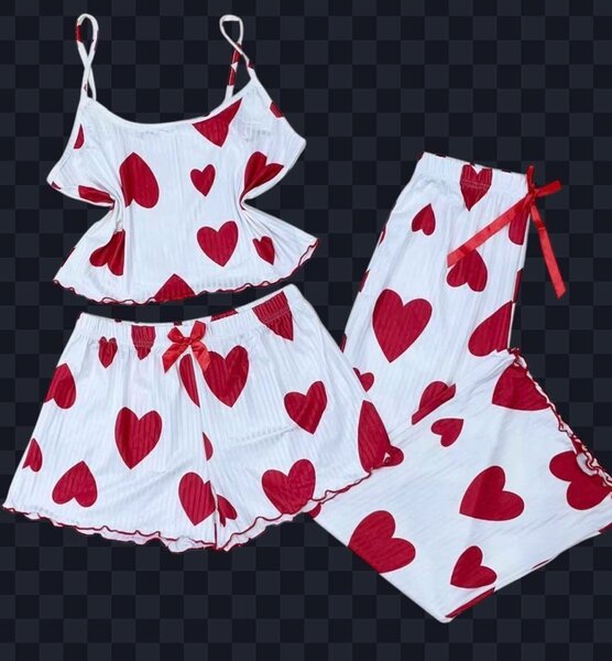 Ensemble pyjama coeur rouge pour femme
