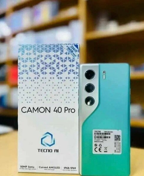 Tecno Camon 40 Pro - Smartphone