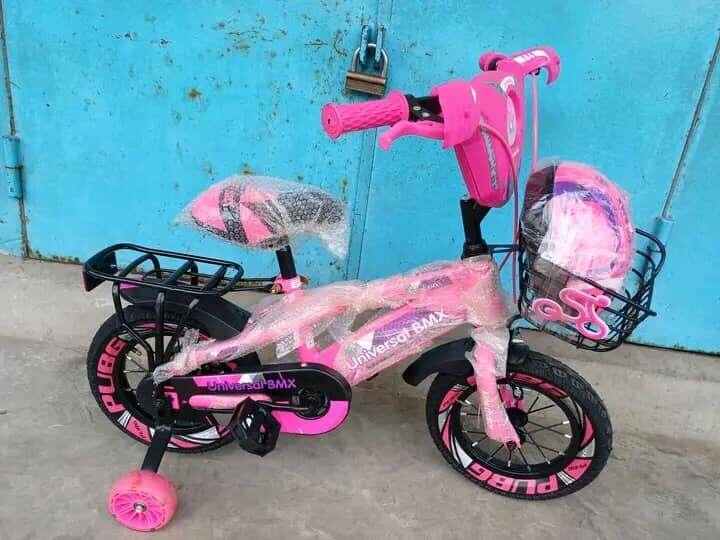 Vélo Enfant Rose avec Casque