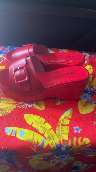 Sandales compensées en cuir