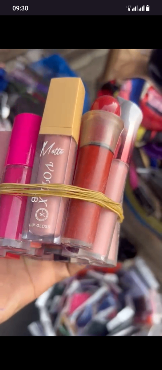 Gloss lèvres liquide - Couleurs tendances