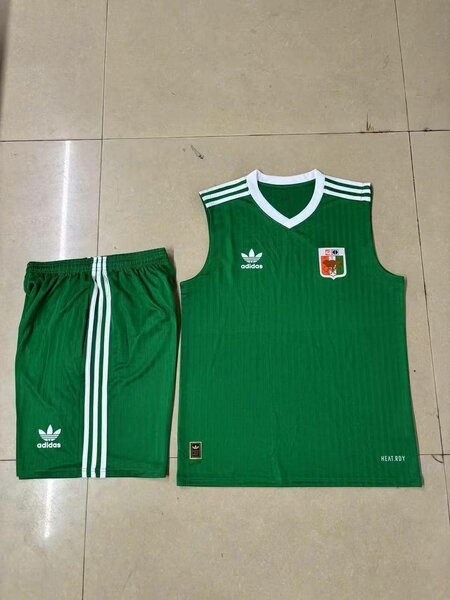 Tenue de sport Adidas unisexe