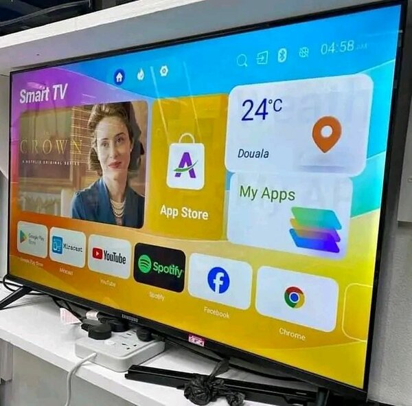 Téléviseur intelligent Crown - Android TV