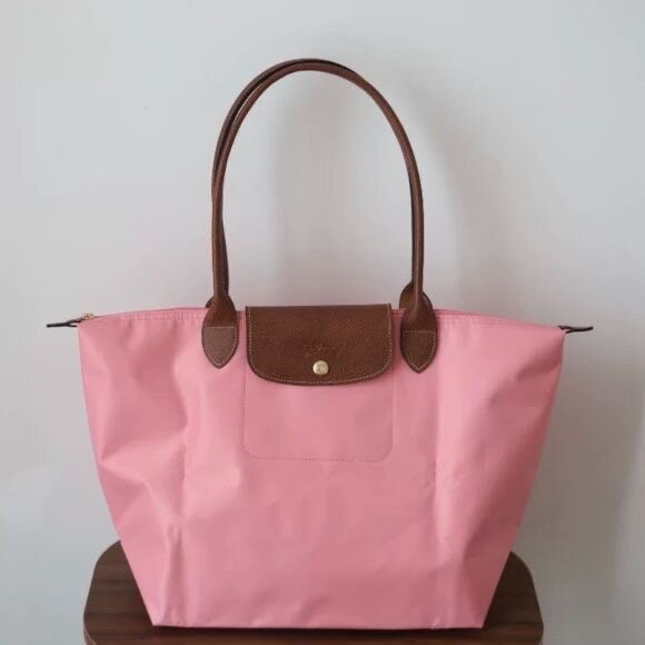 Sac à main rose élégant