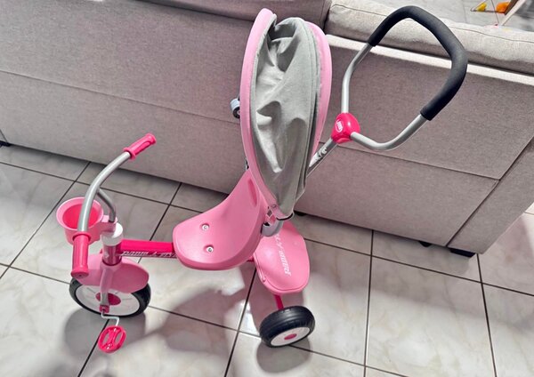 Tricycle évolutif rose