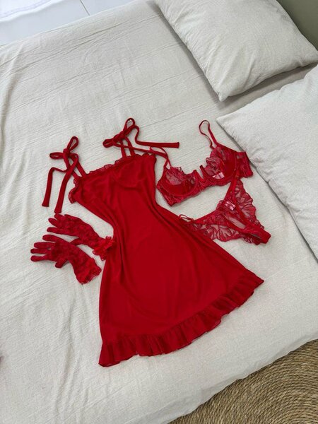 Ensemble lingerie rouge sexy