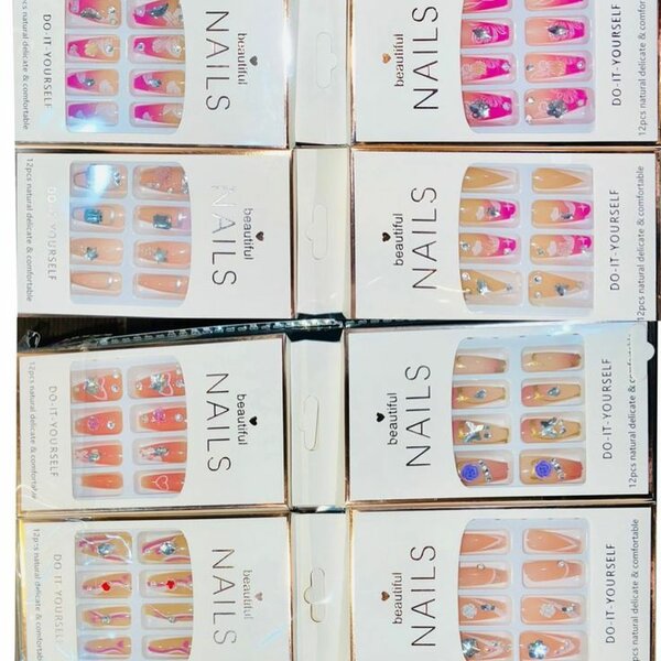 Ongles Faux DIY ÉLÉGANTS