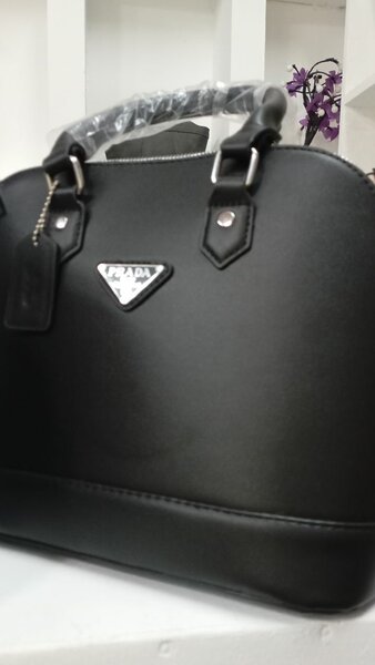 Sac à main Prada en coffret