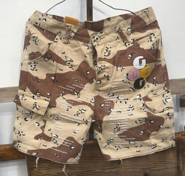 Shorts en jean déchiré pour homme