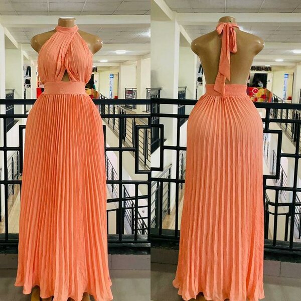 Robe longue plissée orange