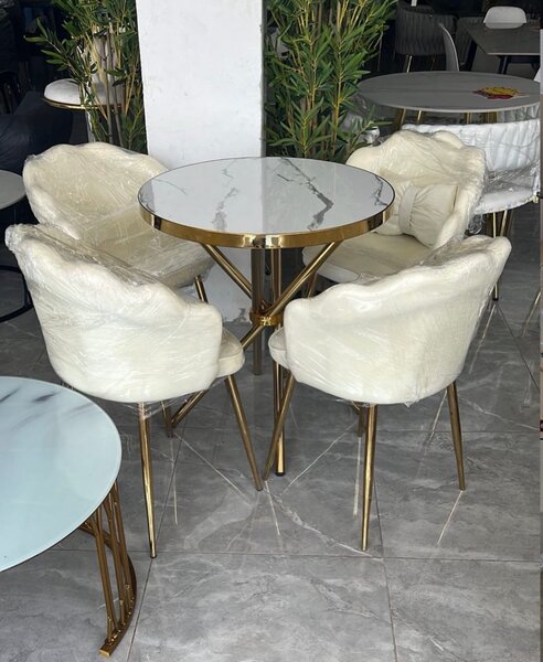 Table ronde marbre et chaises