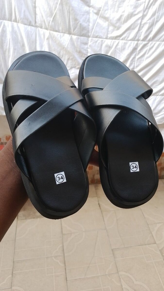 Sandales noires élégantes