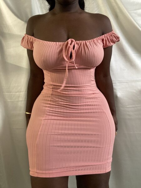 Robe rose courte pour femmes