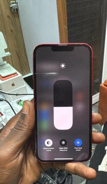 iPhone rouge parfait état