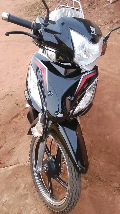 Honda Moto noir et rouge