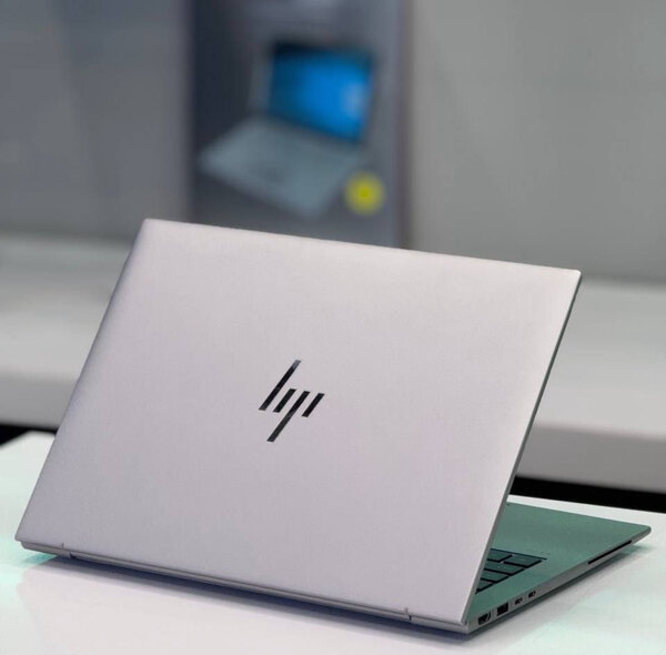 Ultrabook élégant 13"