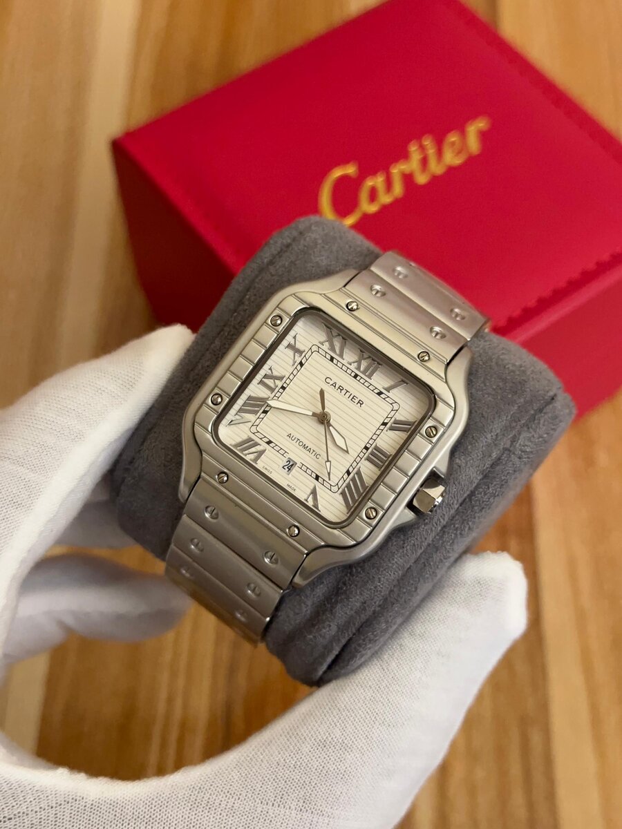 Montre élégante Cartier