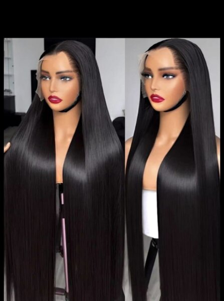 Perruque longue noire lisse