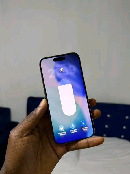 iPhone  15 pro 256 Go