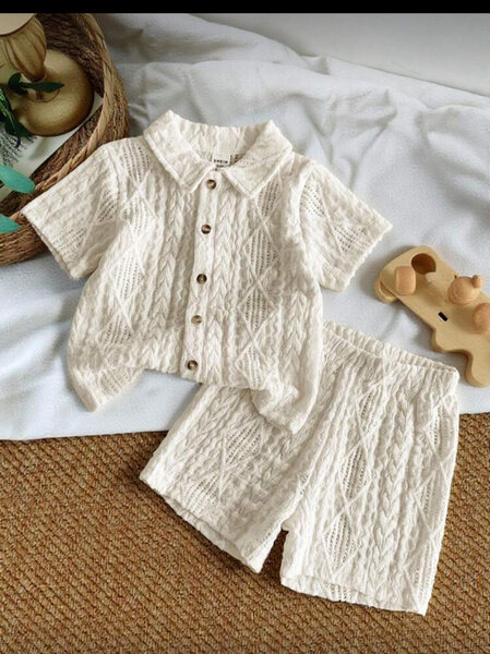 Ensemble bébé en tricot blanc